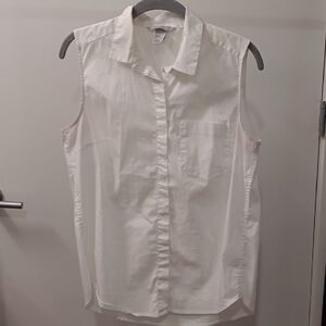 H&M Women's Cream Sleeveless Button Down Shirt